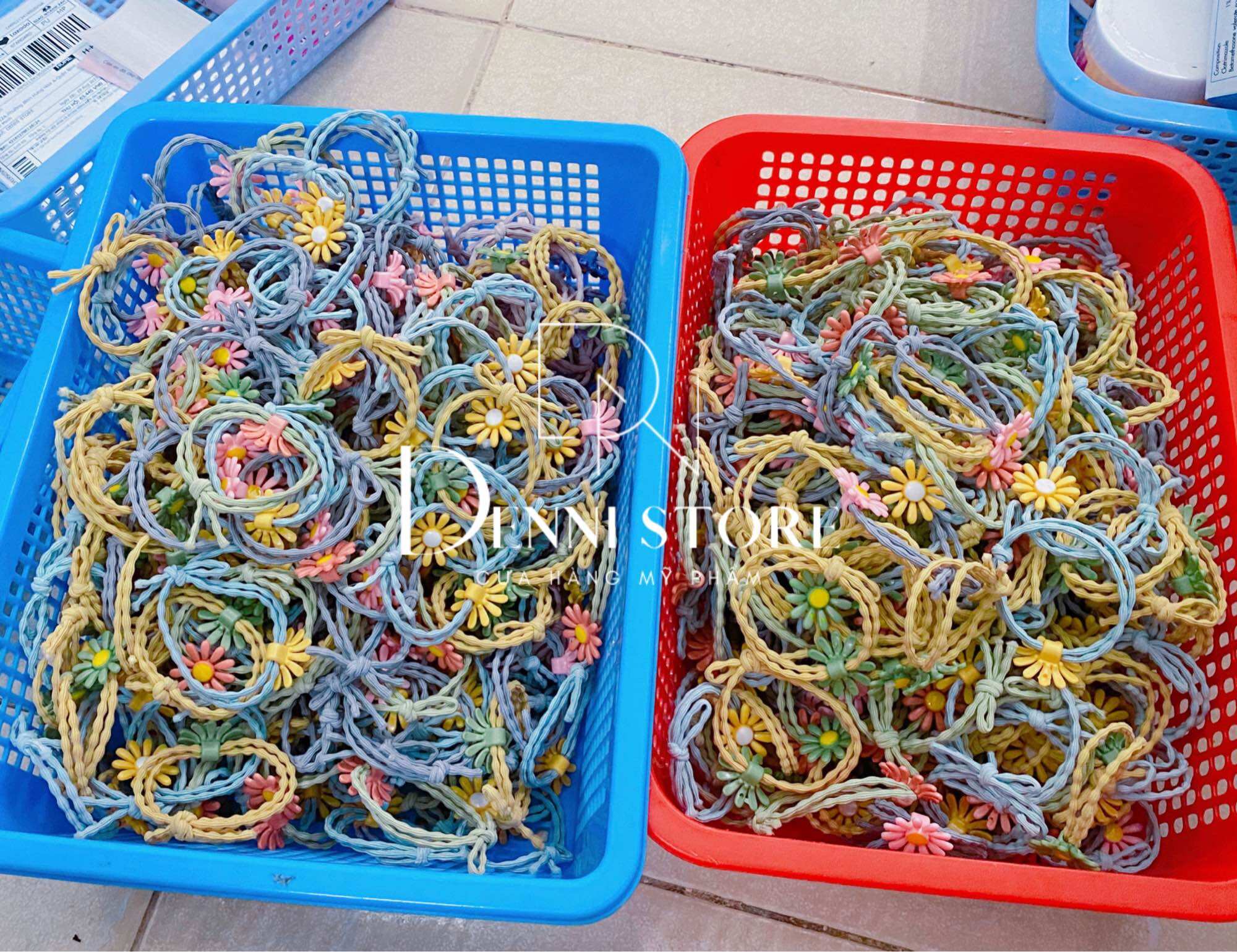 Dây cột tóc dễ thương