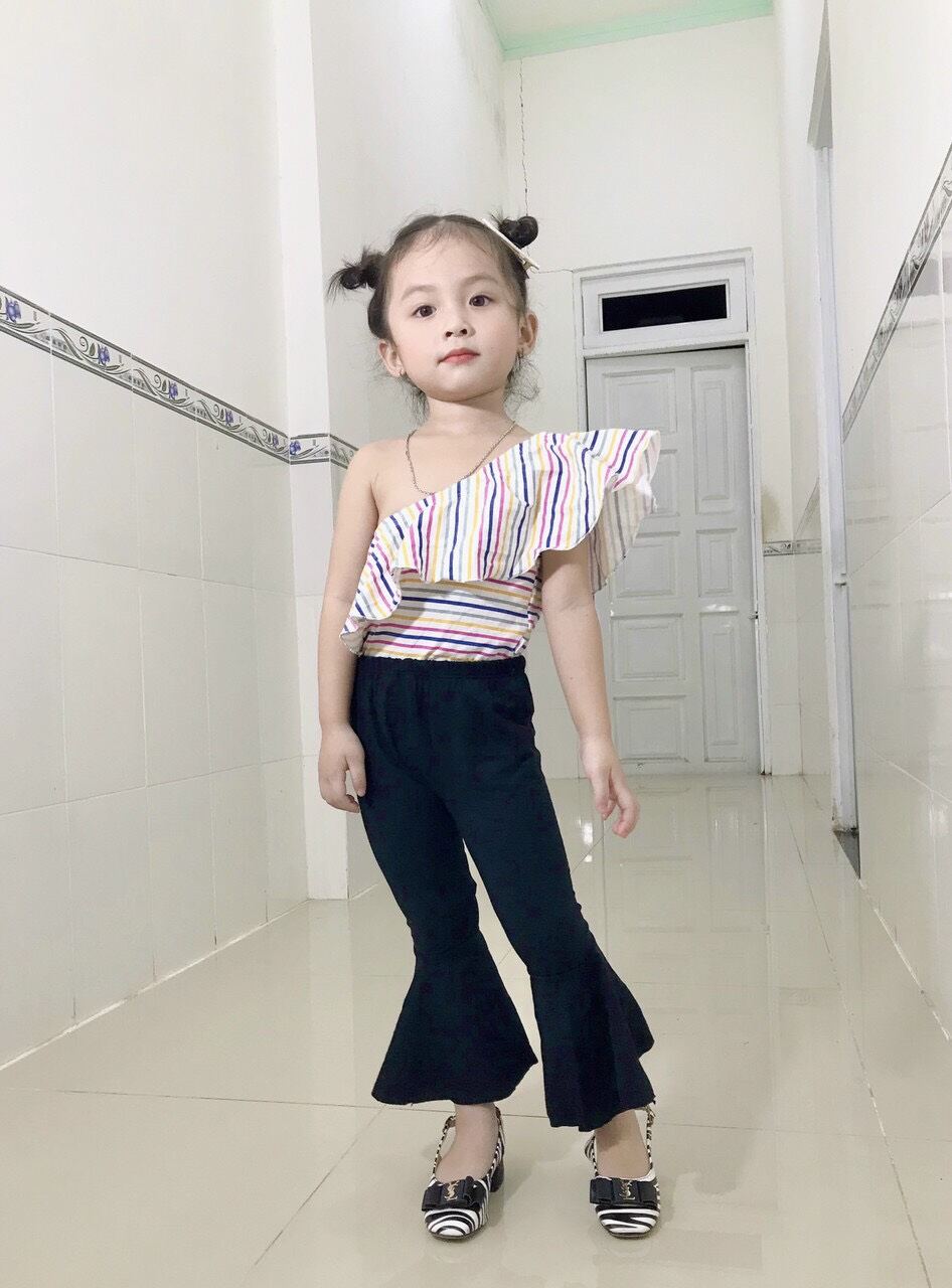set áo trễ vai quần loe bé gái