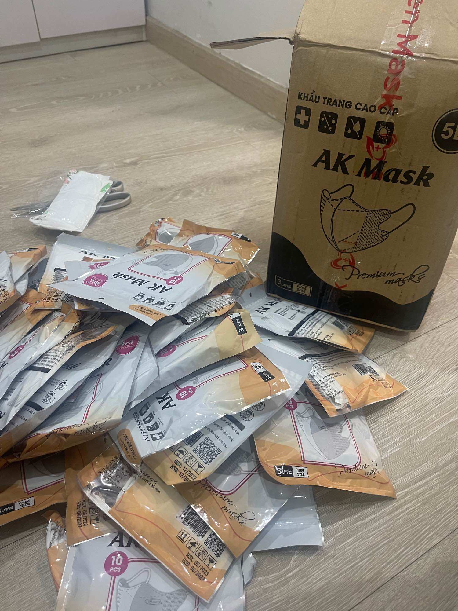 Khẩu Trang 5D AK Mask 10 Túi 100 cái