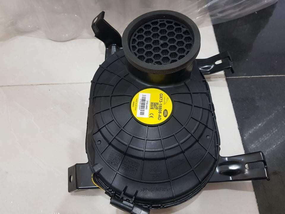 Loa sub Landrover còn đẹp hình con rùa