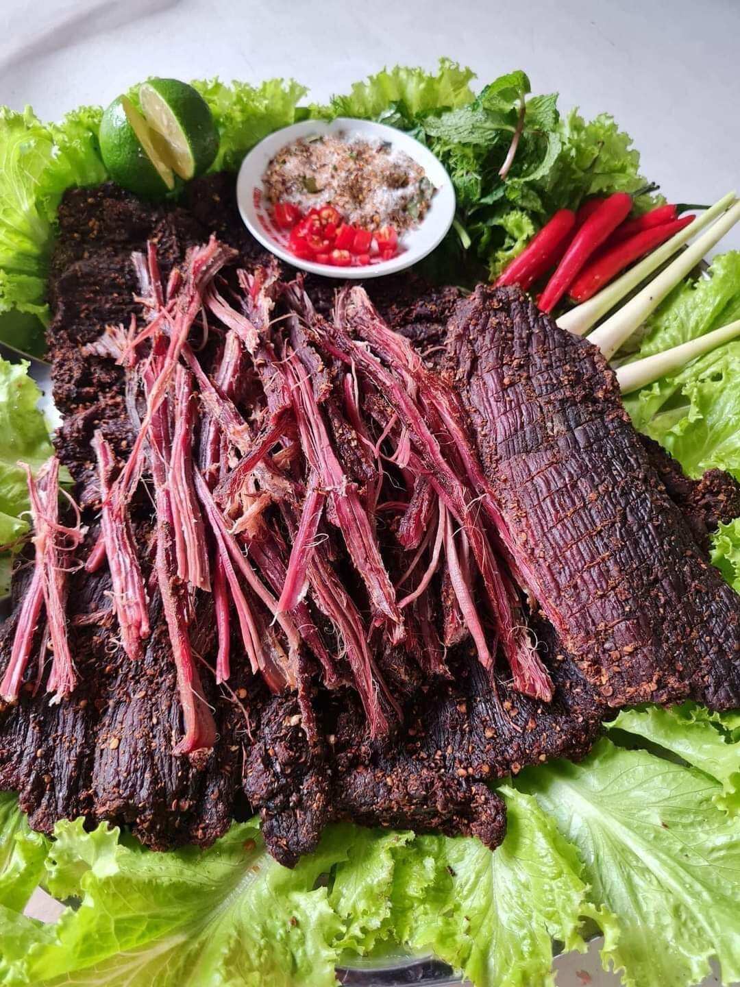 com bo 200g Thịt trâu +200g thịt lợn gác bếp