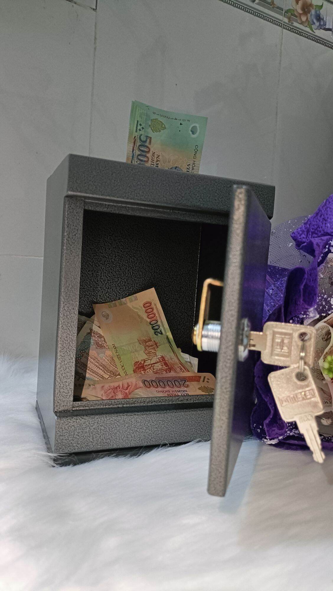 tủ sắt mini tiết kiệm tiền 15x20