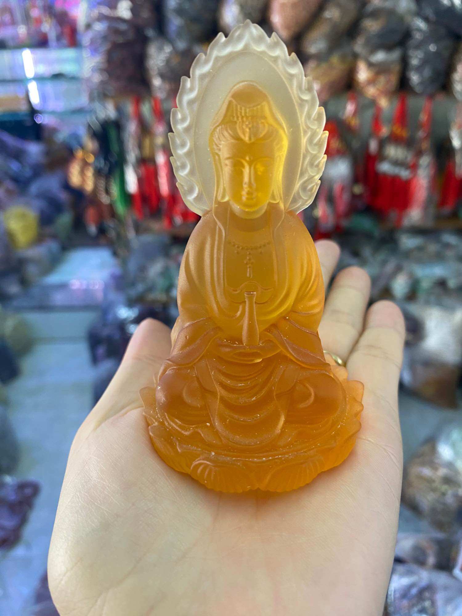 Tượng Phật Bà Quan Thế Âm Bồ Tác đá pha lê lưu ly để xe hơi, phòng khách, phòng thờ cầu bình an, hạnh phúc, may mắn