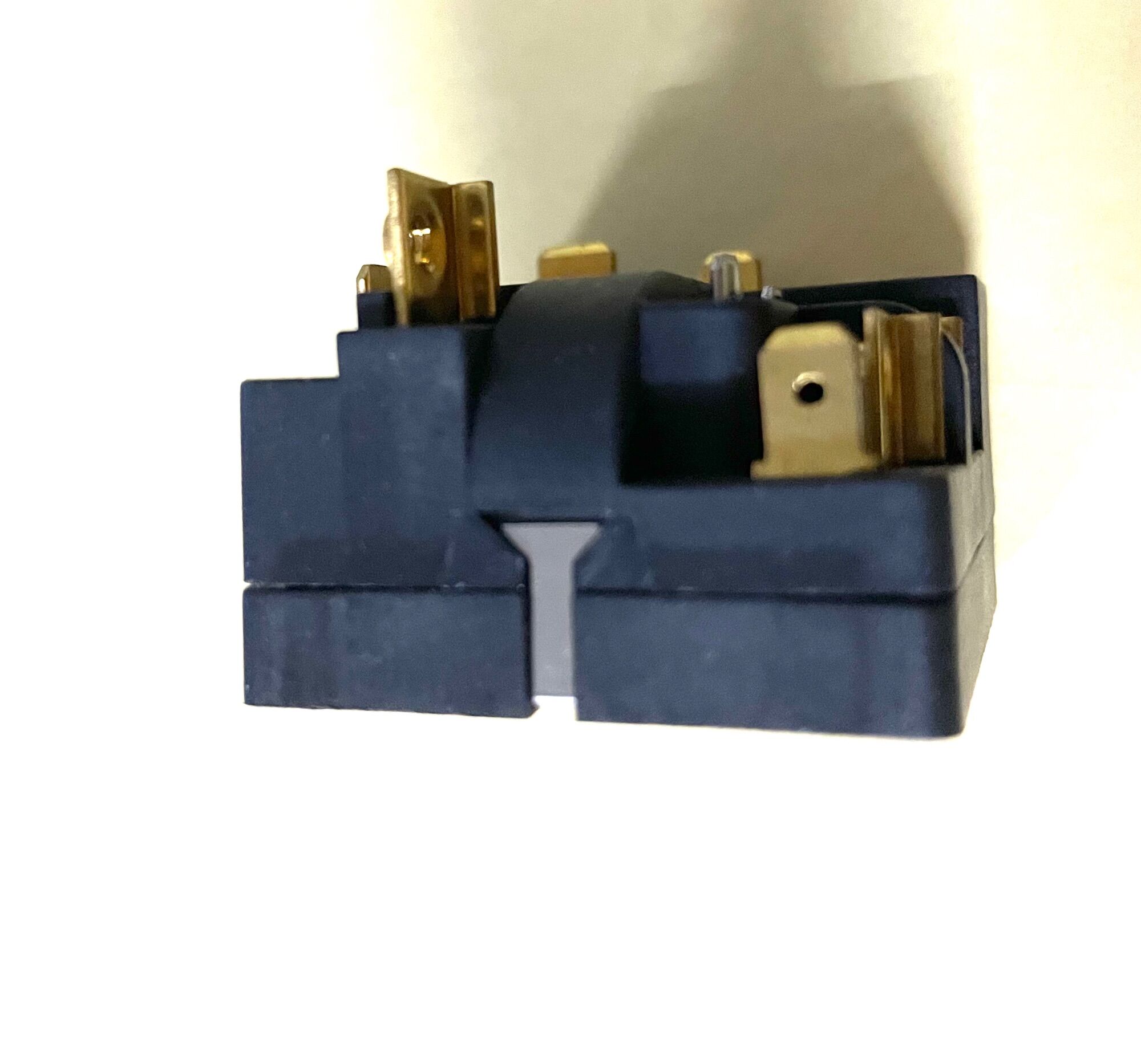 Relay/ Rờ le tủ lạnh Electrolux