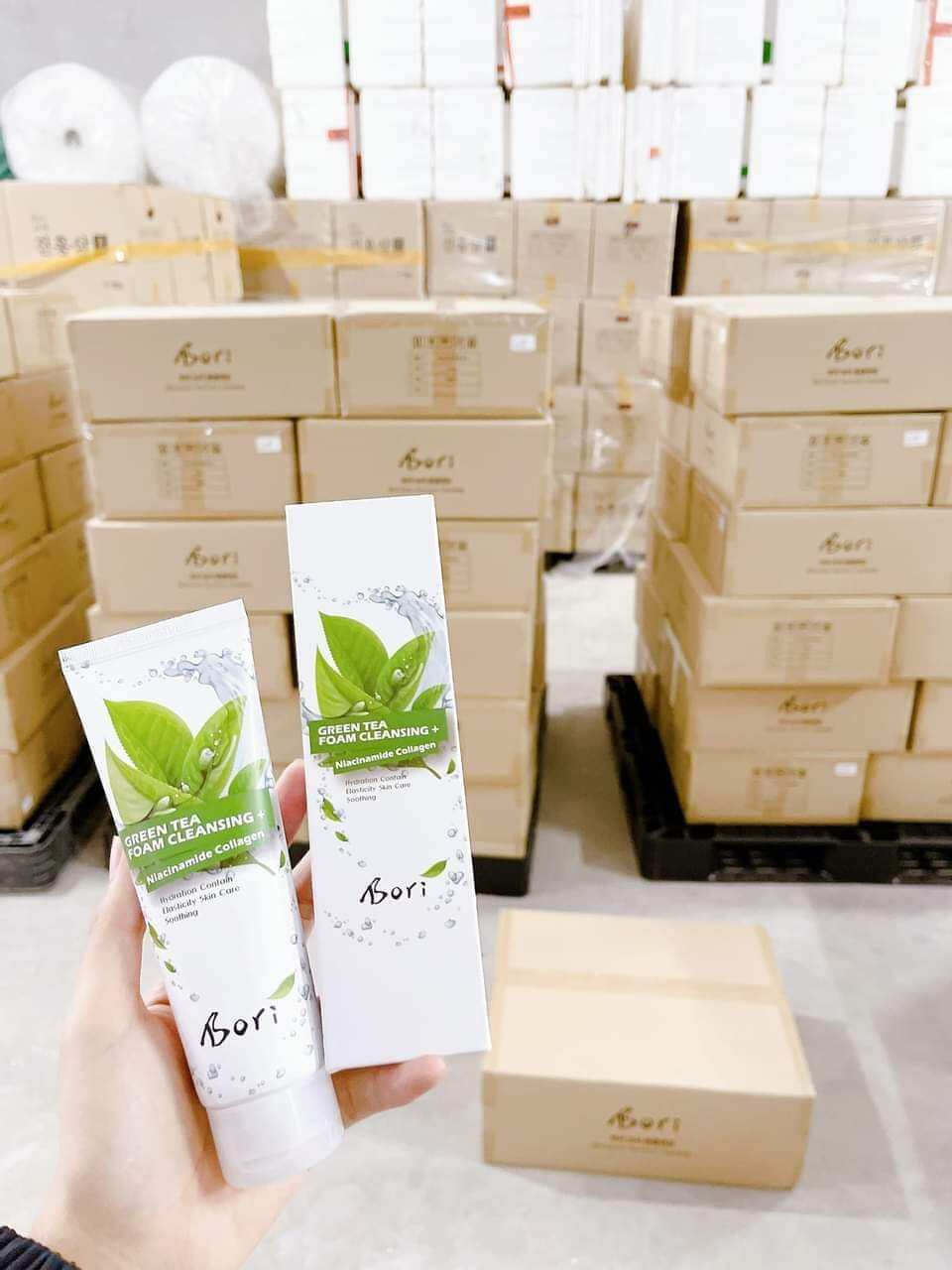 SỮA RỬA MẶT TRẮNG DA TRÀ XANH BORI HÀN QUỐC 120ML