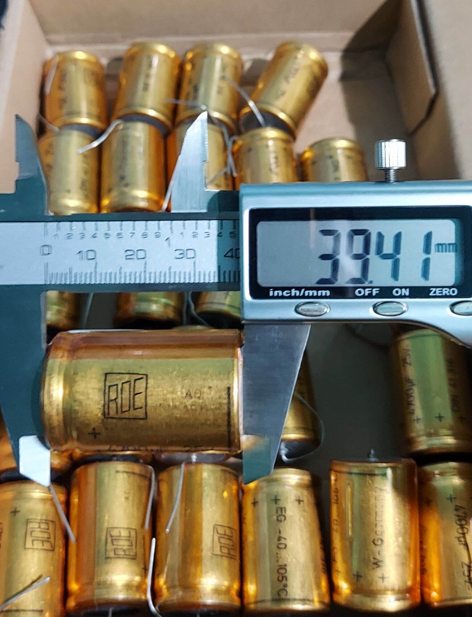 Tụ điện ROE 4700uf/25V Germany (NOS)
