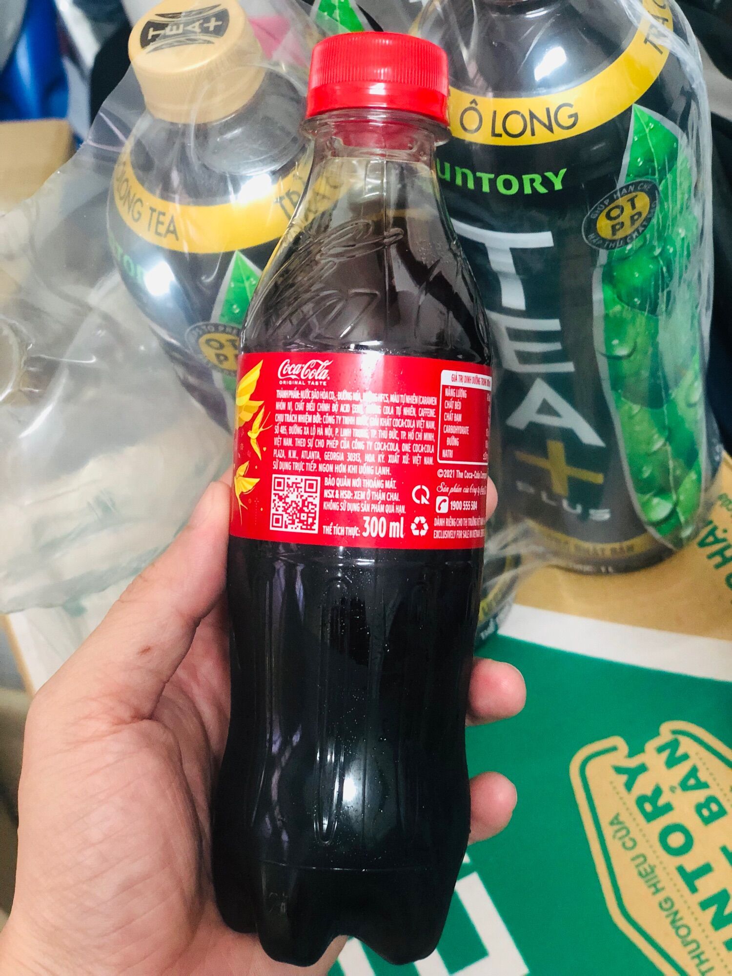 Coca Cola 02 chai 300ml Chang's Food