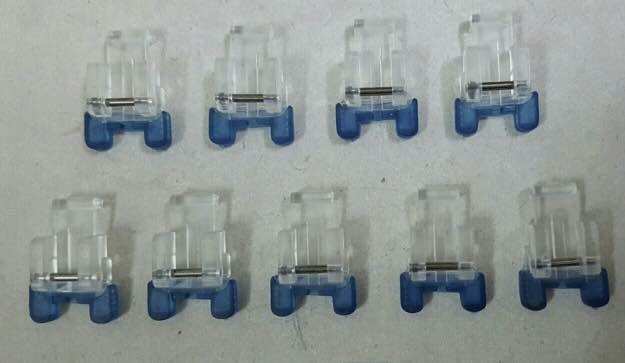 Chân vịt máy gia đình đa chức năng may đơm nút