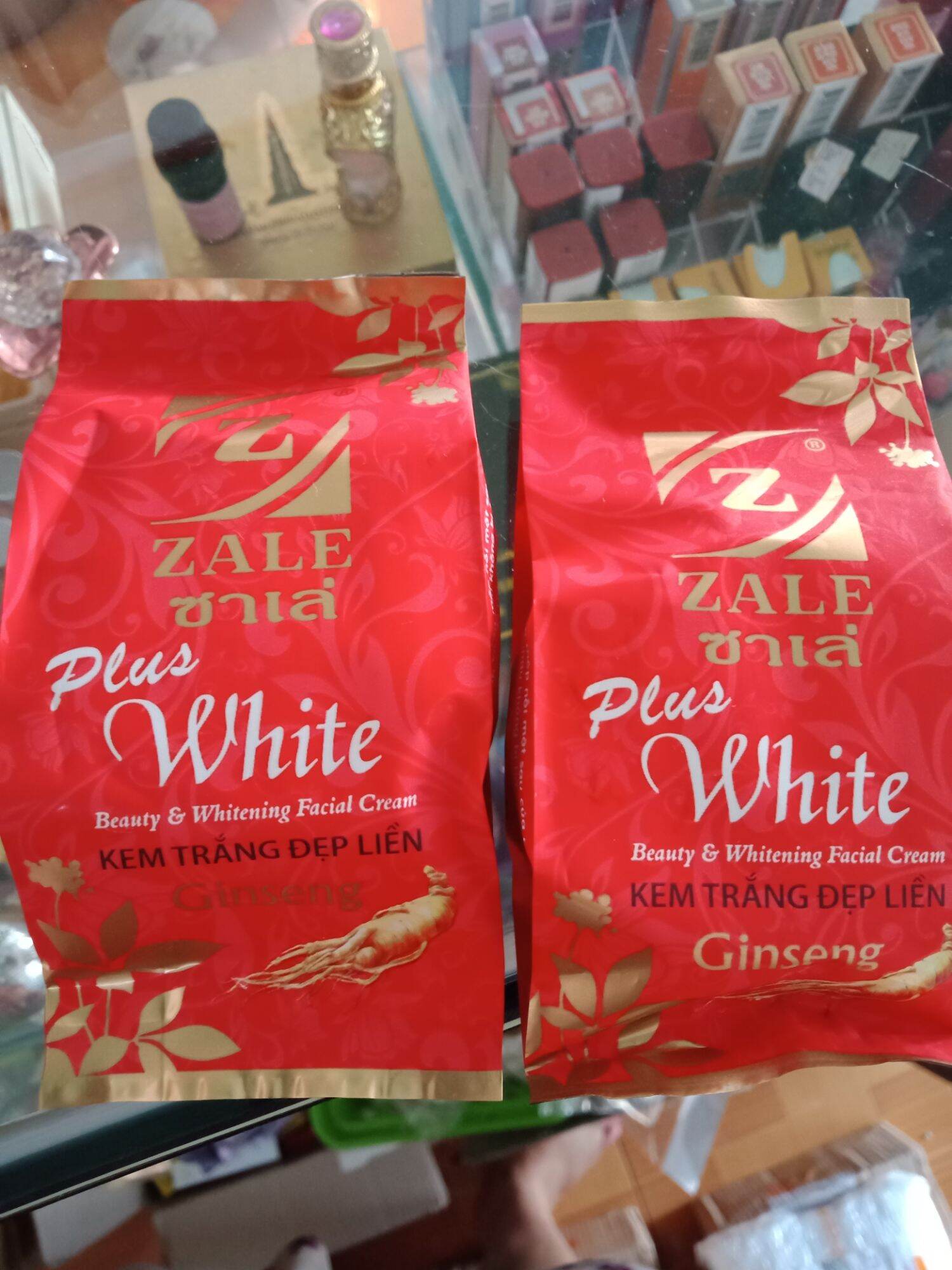 Kem Z Đỏ Tinh Chất Nhân Sâm Thái Lan