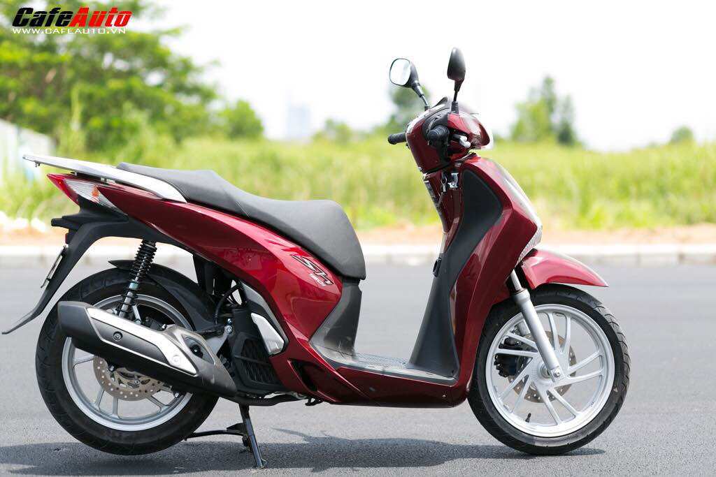 Ốp tay xách sau xe SH nhập khẩu ý đời 2007 ->2012  (nhựa ABS crom) cao cấp