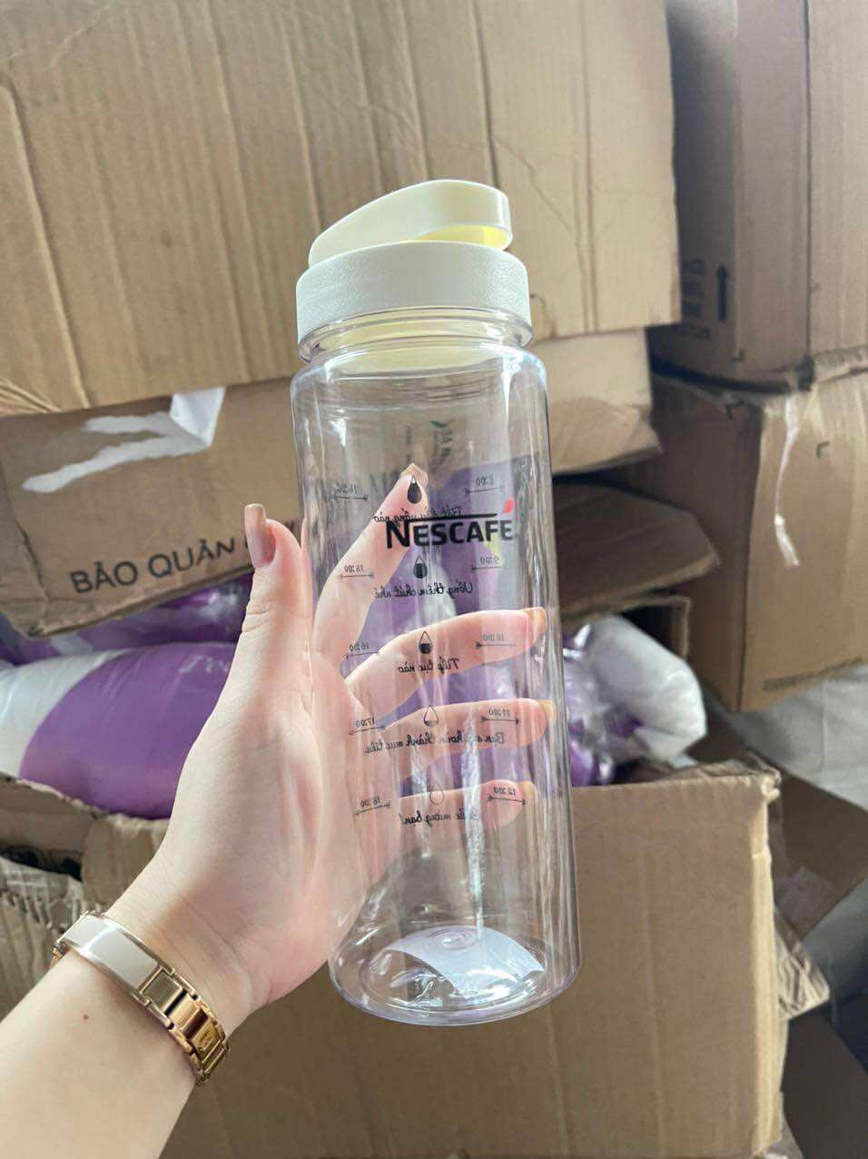 Bình nước 700ml nhựa duy tân nhắc nhở