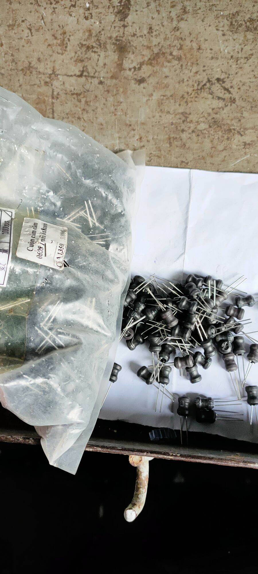 Cuộn cảm hình trụ 6*8 giá 5 chiếc