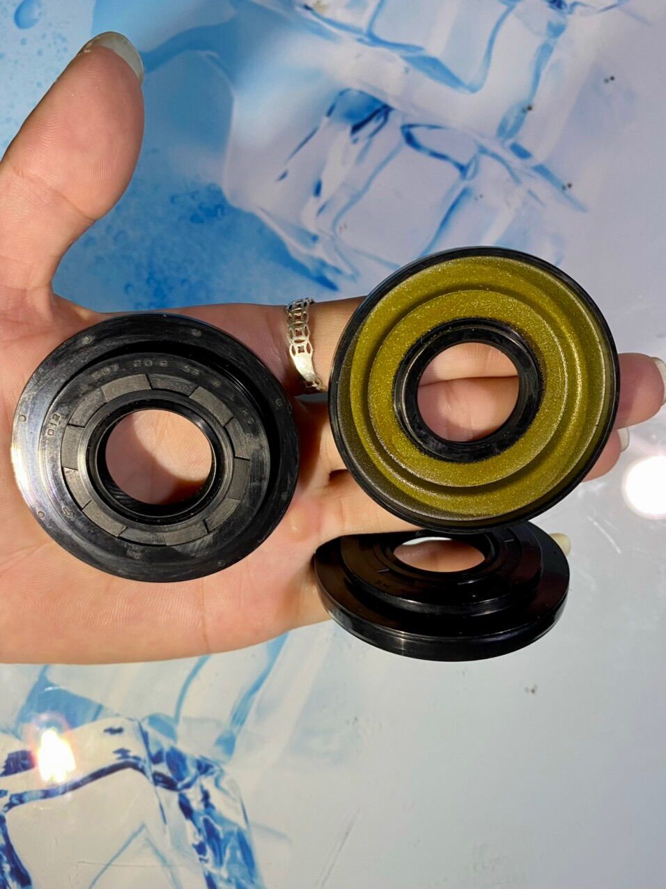 10 Phớt trục cơ 53 Lead 110