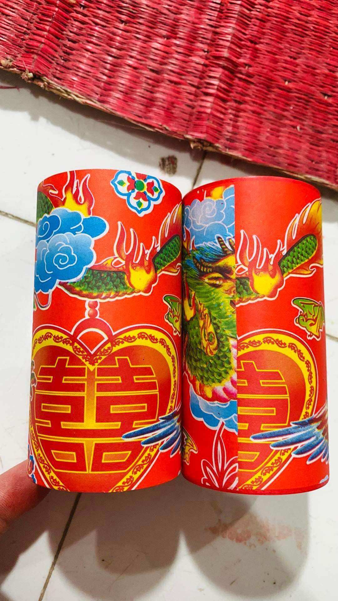 Vỏ cuộn rồng phượng . cao 10cm - ngang 5,2cm 20k/vỏ