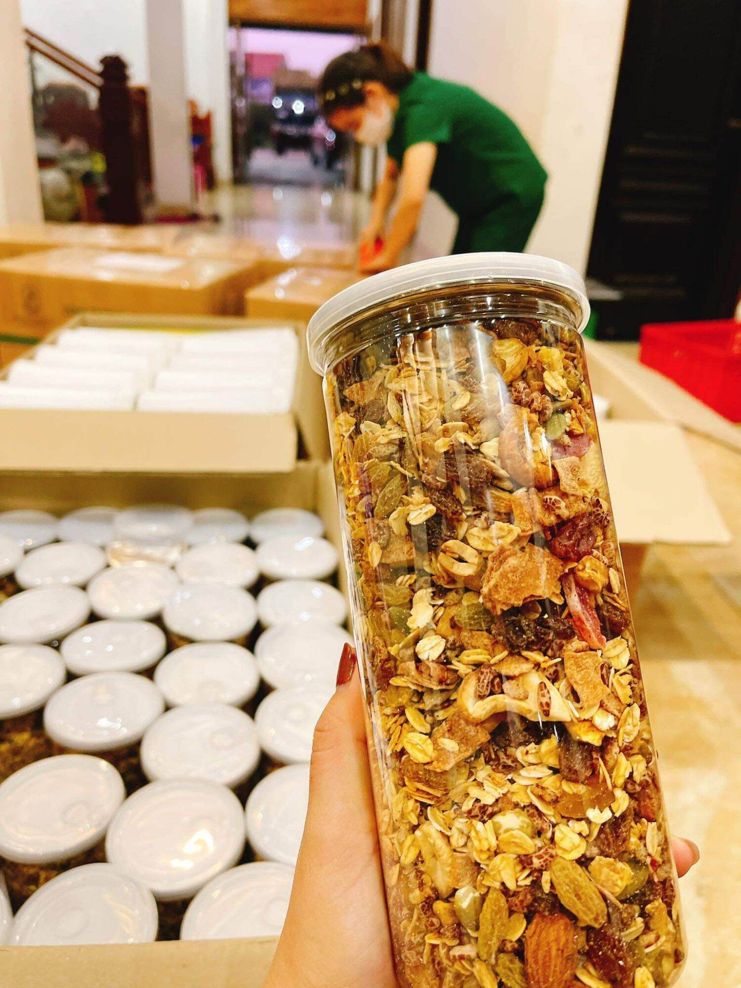 Granola ngũ cốc ăn kiêng nhiều hạt