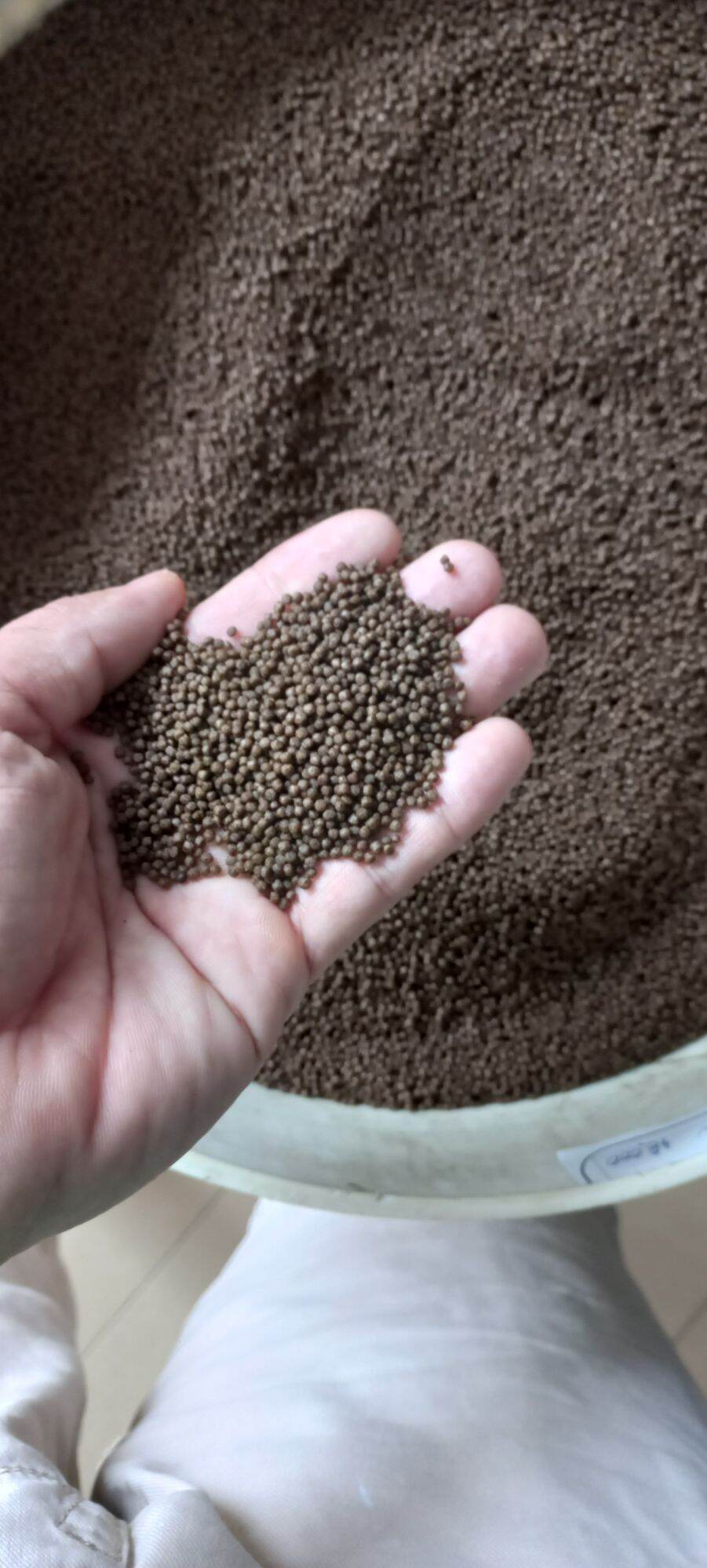 thức ăn cá koi. 2ly. 40 đạm 500gr