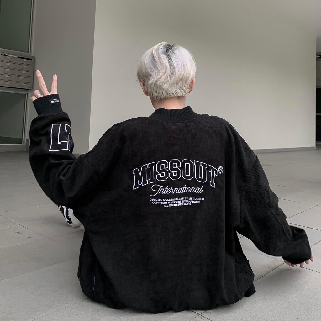 Áo khoác bomber missout typo full tag vải chất nhung 2 lớp bên trong lót dù logo thêu kèm video và ảnh thật dions store
