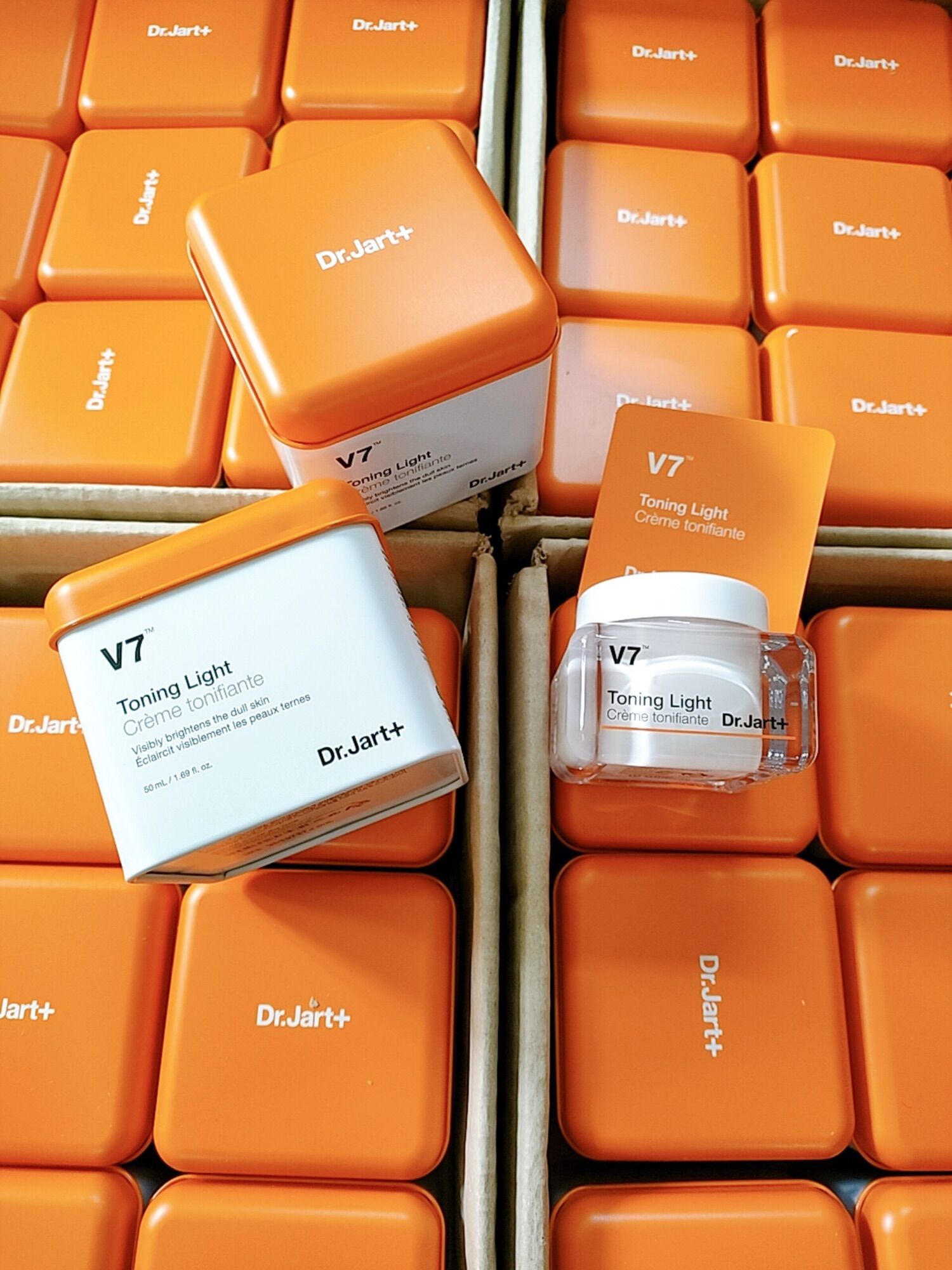 Kem dưỡng trắng da Dr Jart V7