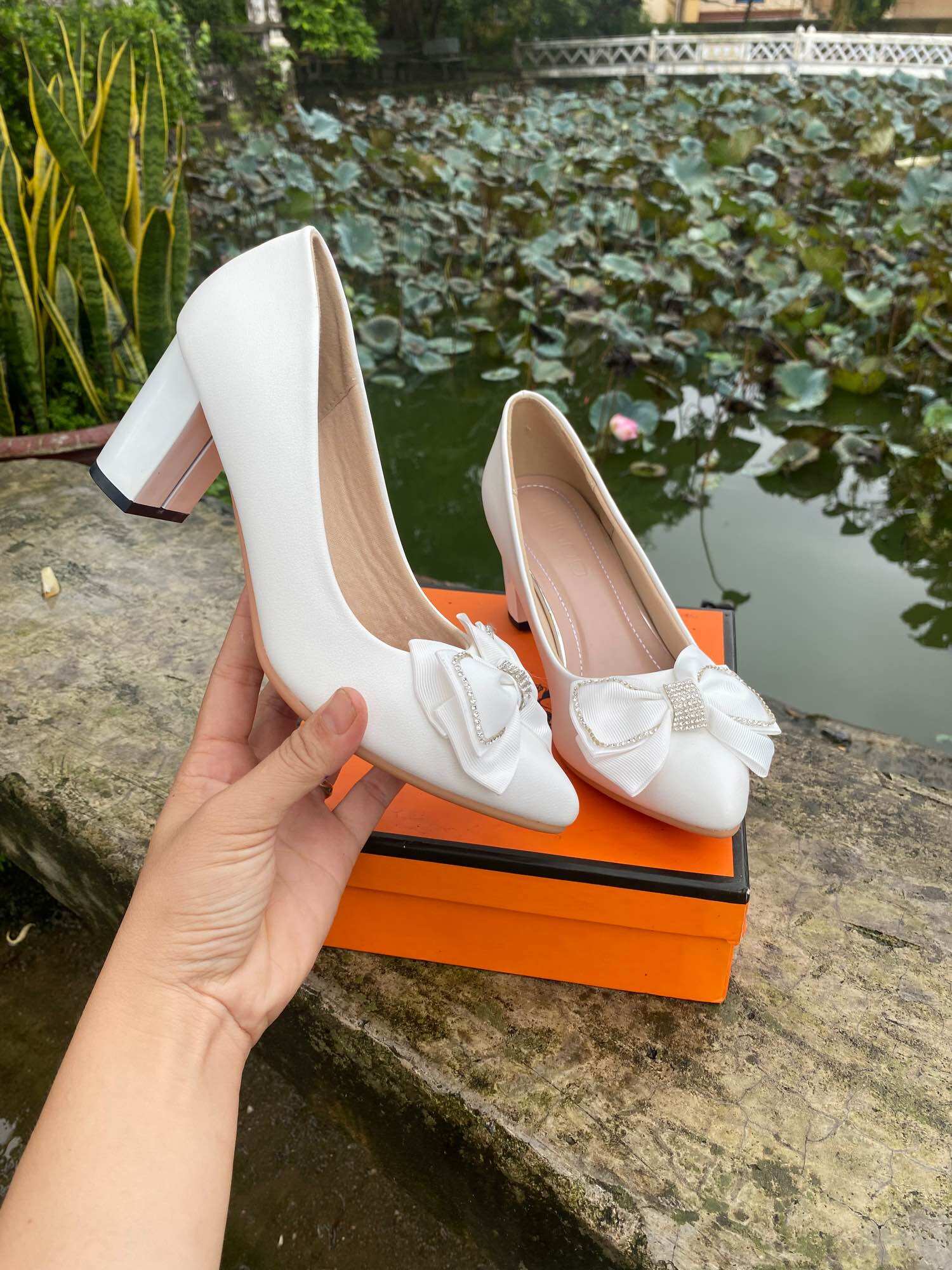 7P High Heels with Bow Tie and Matte Leather