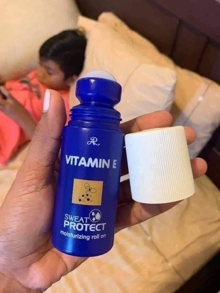 Lăn nách giảm thâm Vitamin E Thái Lan