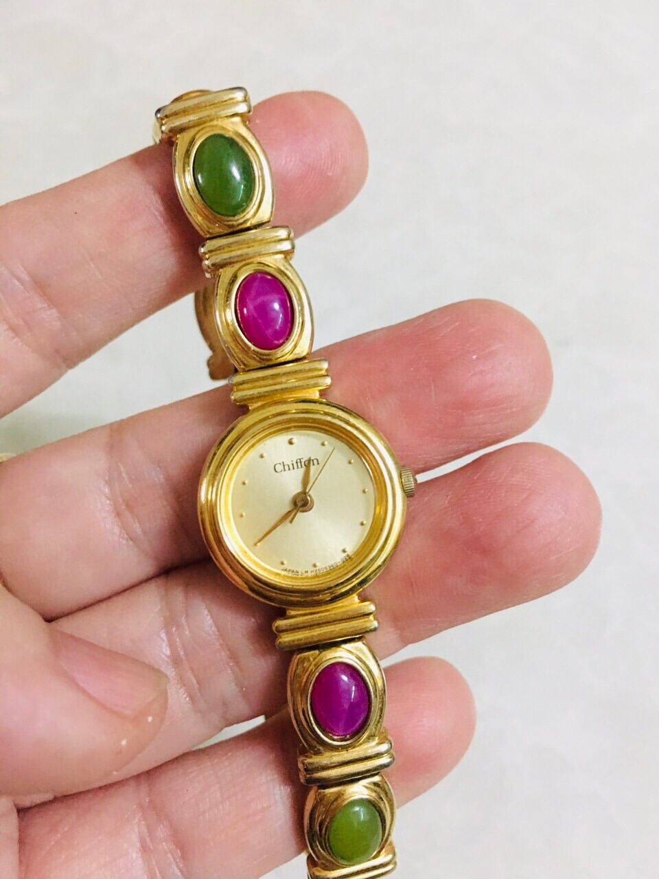 Đồng hồ Chiffon của Orient Nhật dáng lắc vàng rất đẹp