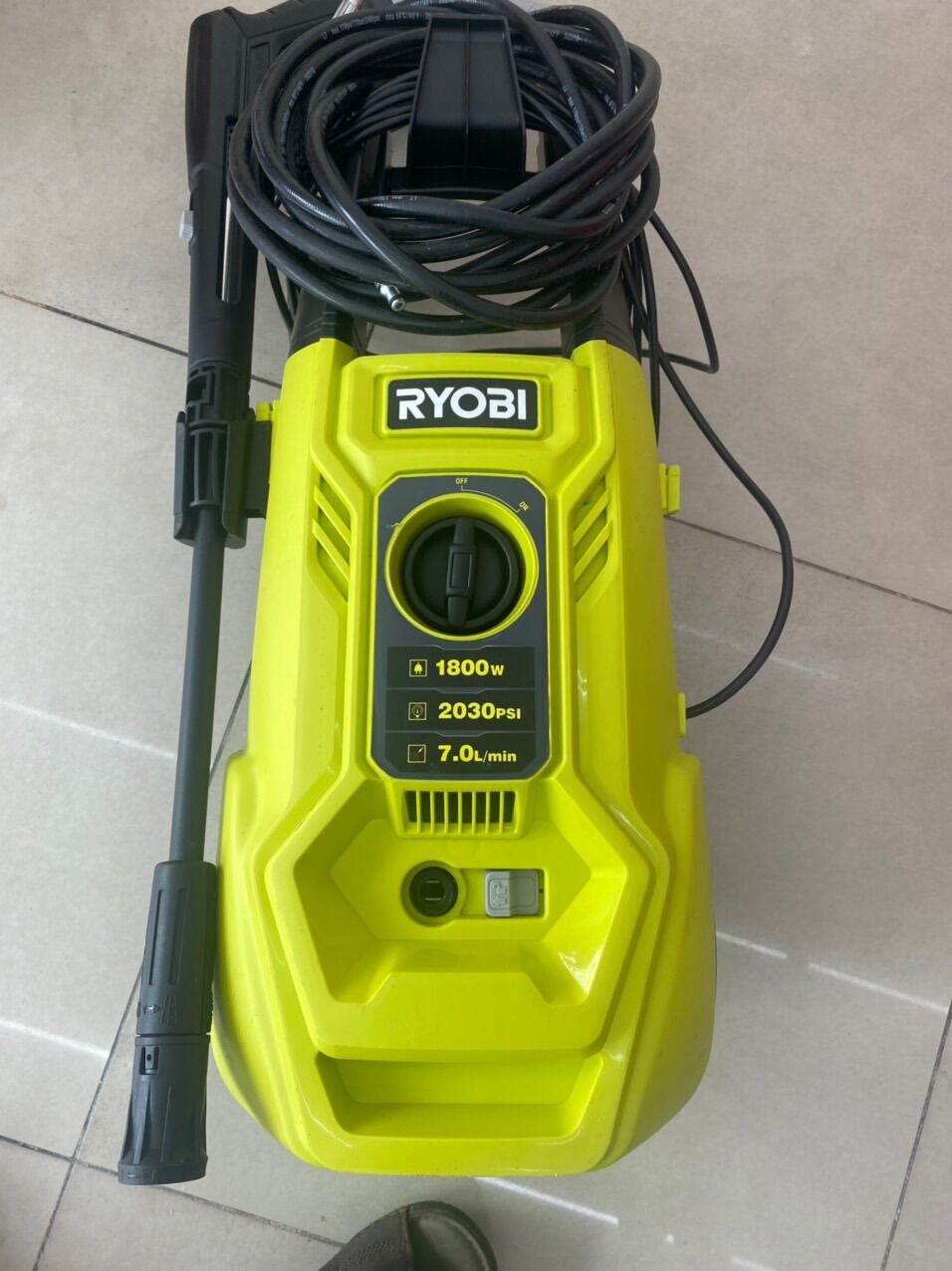 Tên sản phẩm: máy rửa xe ryobi 1800w thông số kỹ thuật tên mẫu: máy rửa áp suất ryobi 2030psi model number: racpw140 chất liệu: nhiều màu sắc: xanh lục
