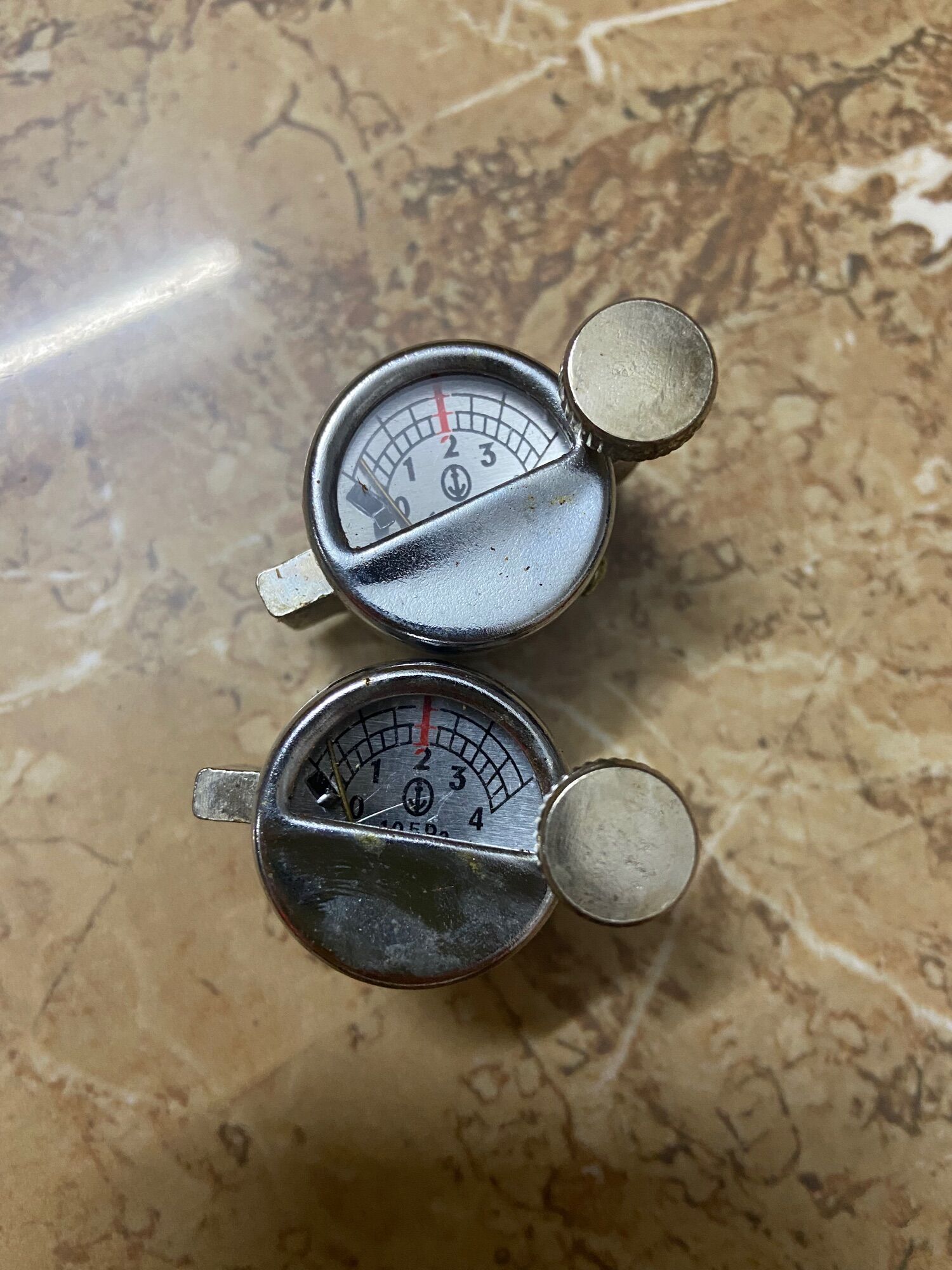 Đồng hồ đèn măng xông/ đèn kinh xông