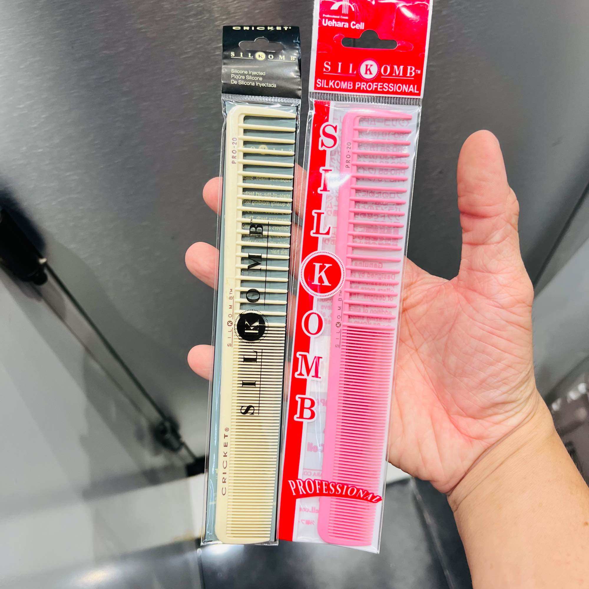 Lược cắt tóc Silkomb Pro 20