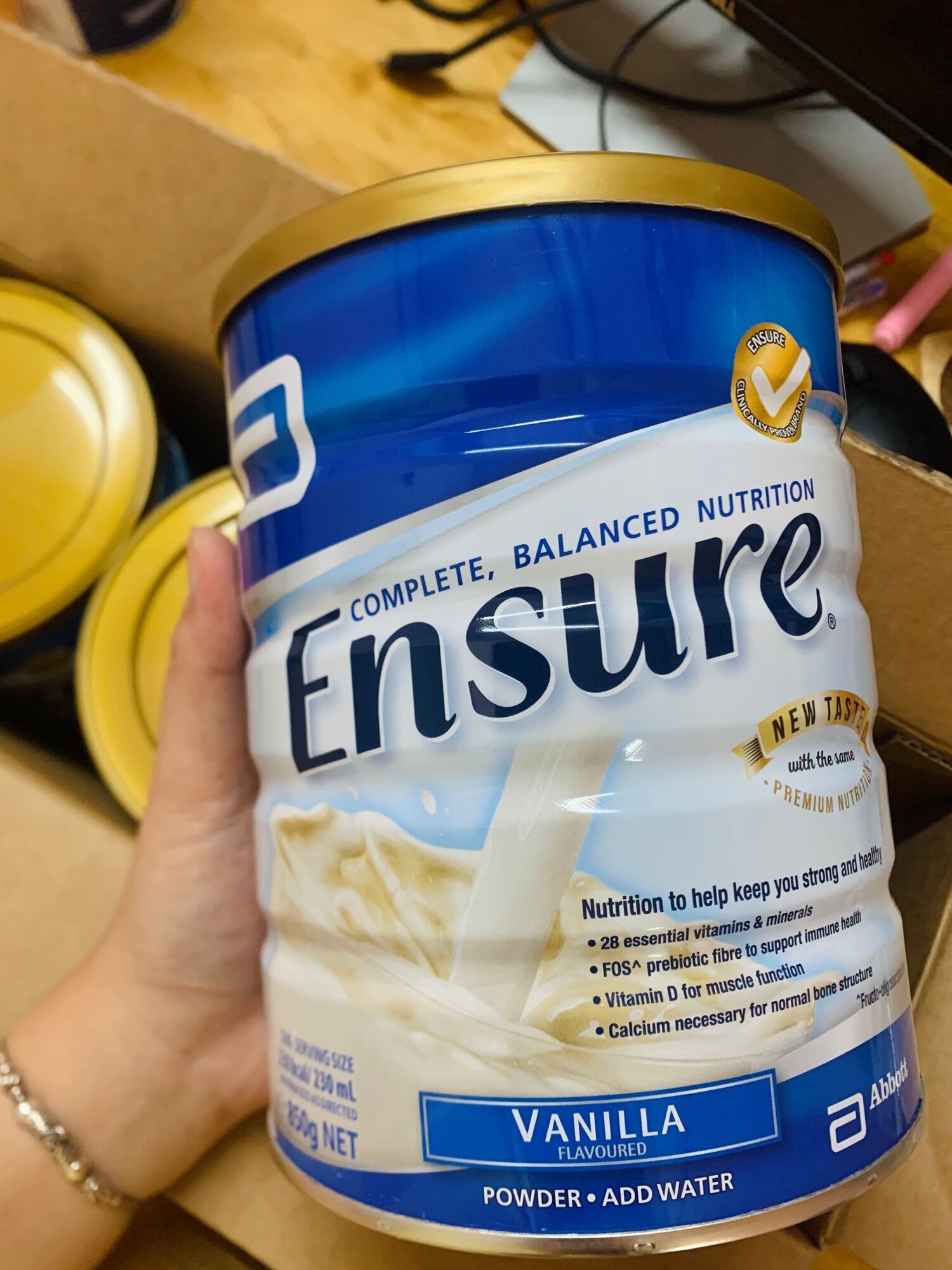 [Mẫu mới] - Hộp Sữa Bột Ensure Úc 850g
