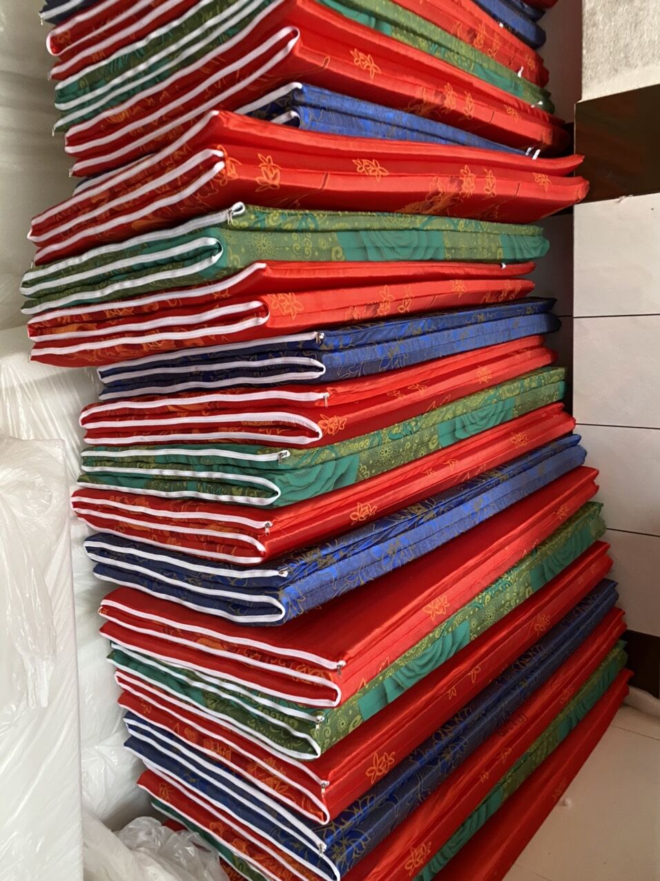 Áo bọc nệm (dành cho nệm gấp 3) vải gấm Valize cao cấp ( độ dày 5 phân) Đủ kích thước
