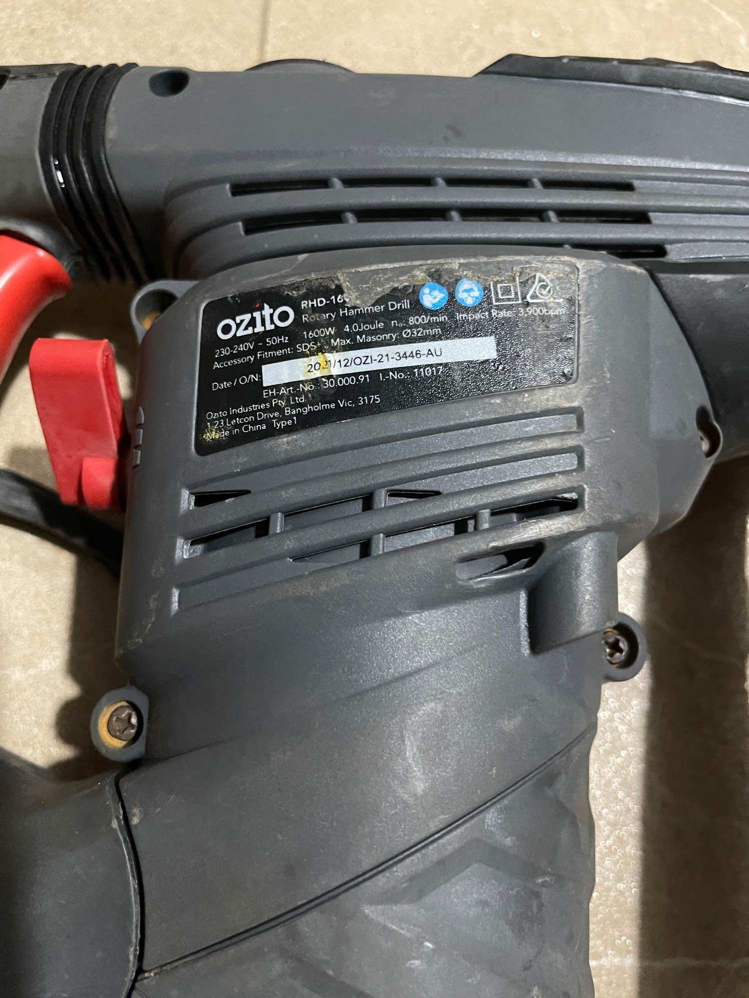 Khoan đụt ozito 1600w