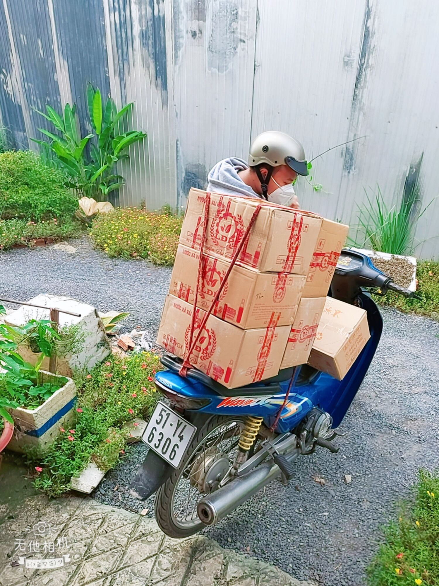 20 CHAI NƯỚC XẢ VẢI KHÔ ( màu đỏ ) - LÂM ĐẠI PHÚC