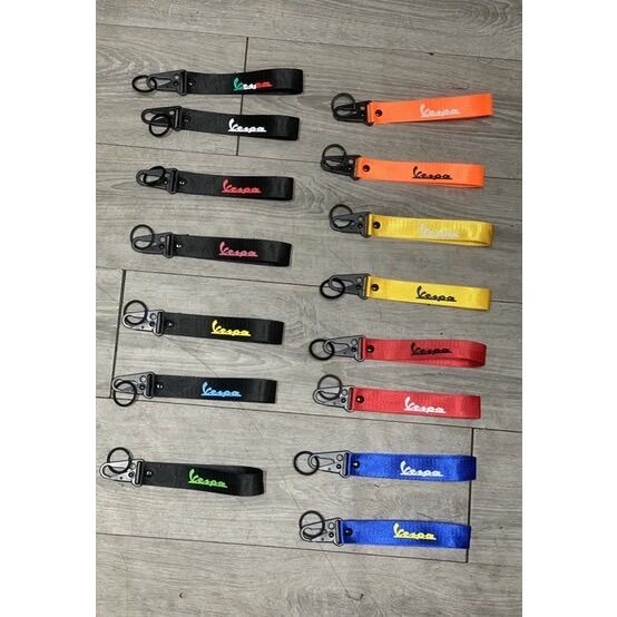 Móc chìa khoá dây vespa