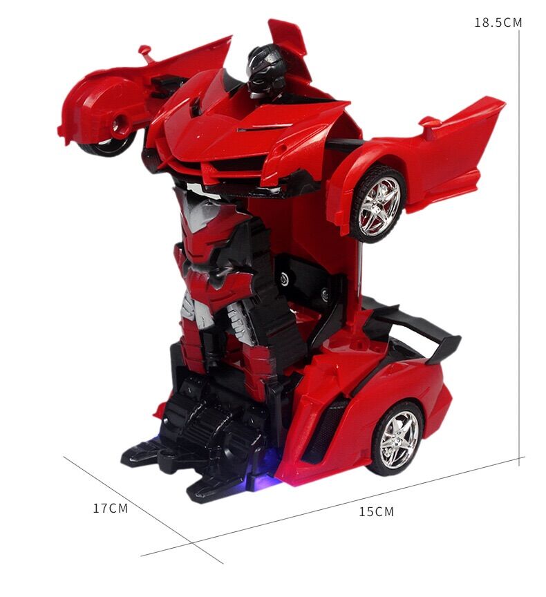 Ô tô biến hình thành rô bốt cho bé trai