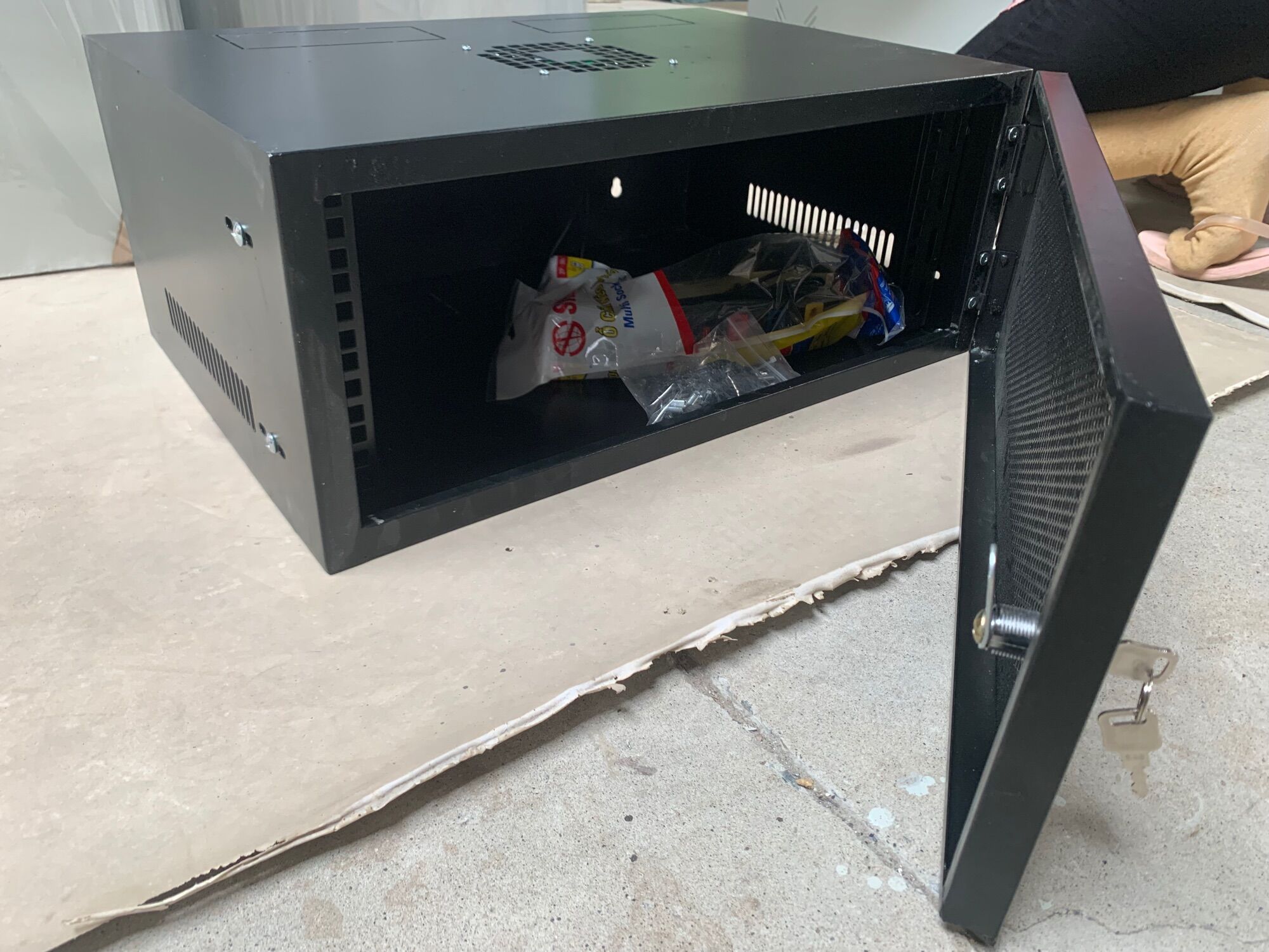 Tủ treo tường Wall Mount Rack 4U