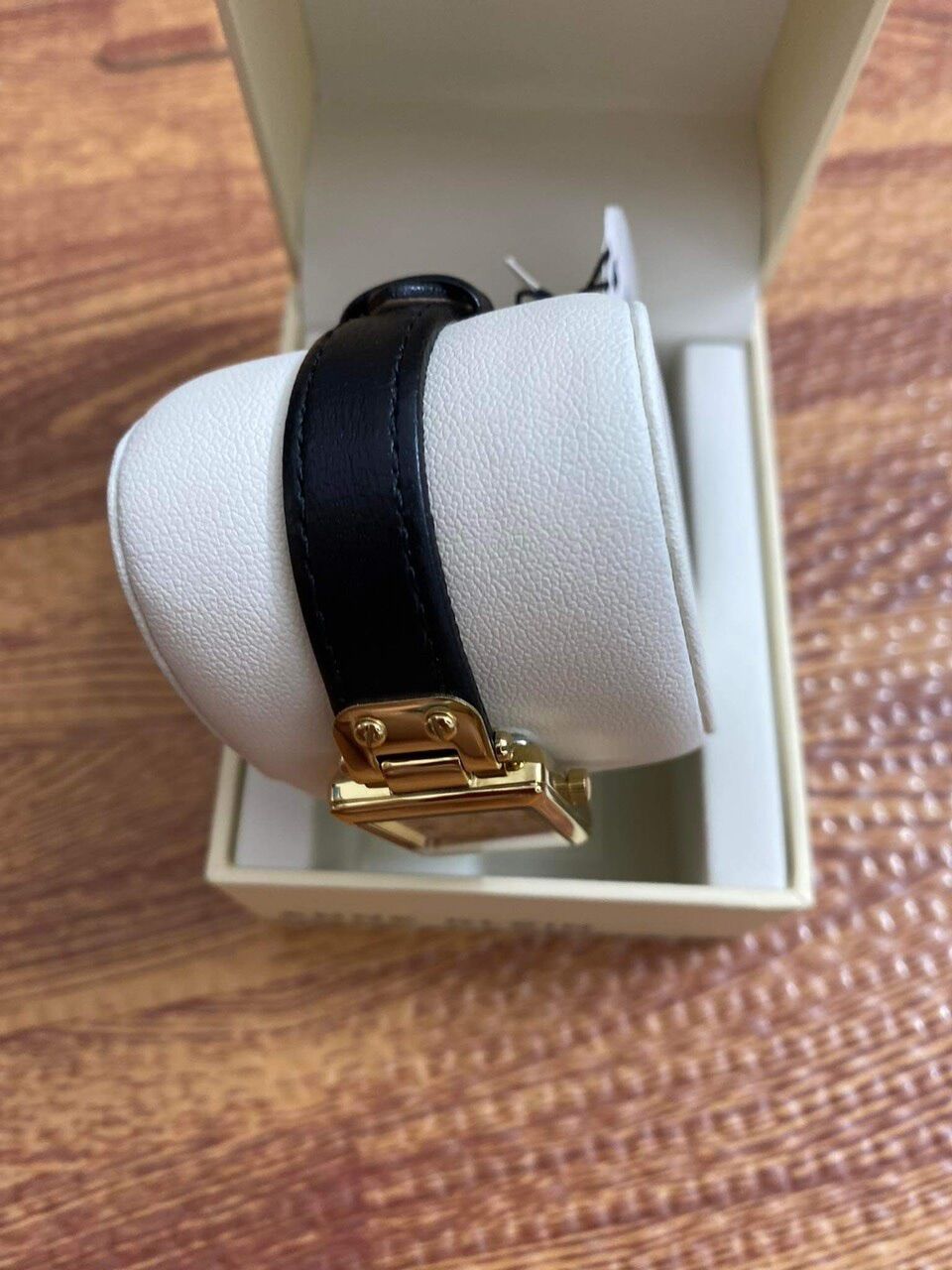 Đồng hồ nữ Anne klein