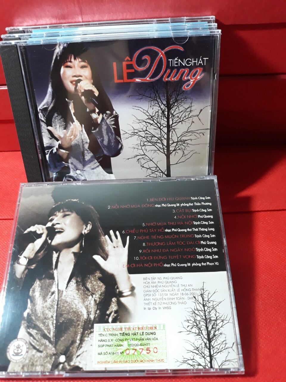 CD TIẾNG HÁT LÊ DUNG. Mới, đẹp. Đĩa gốc chính hãng