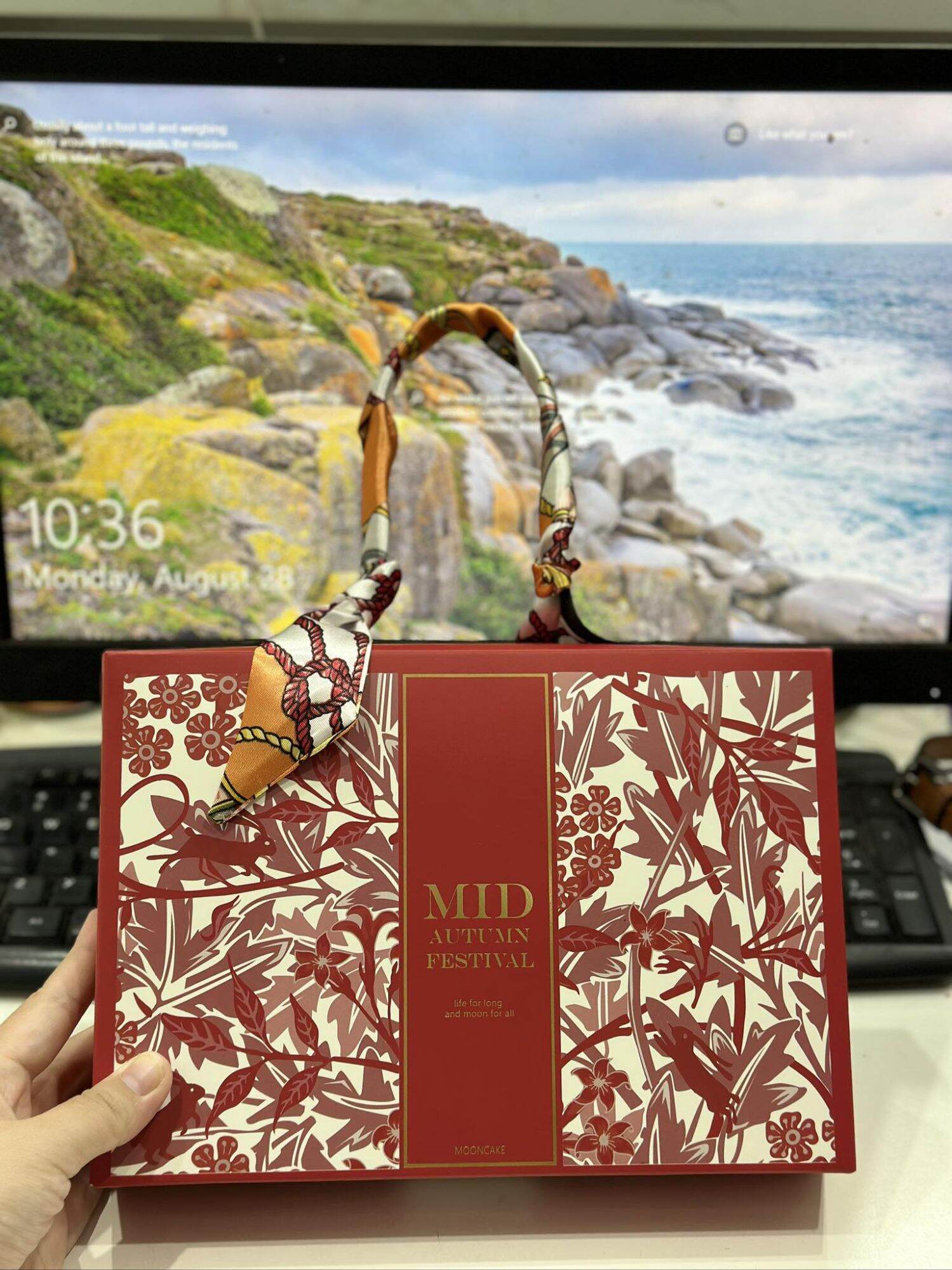Set bánh Trung Thu kèm túi xách