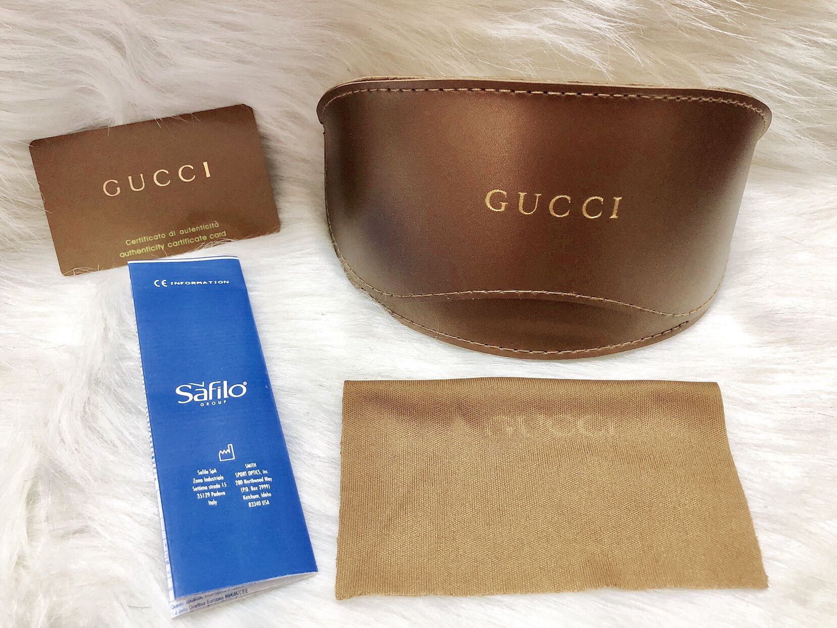 Hộp Đựng Kính Gucci