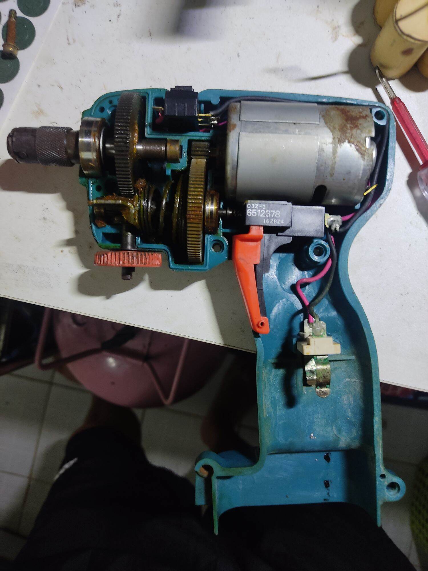 Vít makita 9.6v bãi. thân máy vỏ pin
