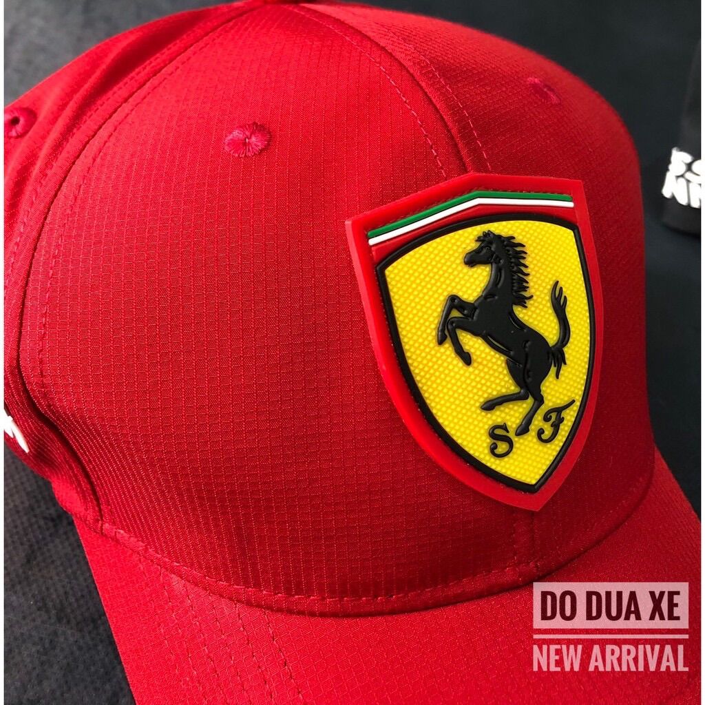 Nón (mũ) kết đua xe Ferrari