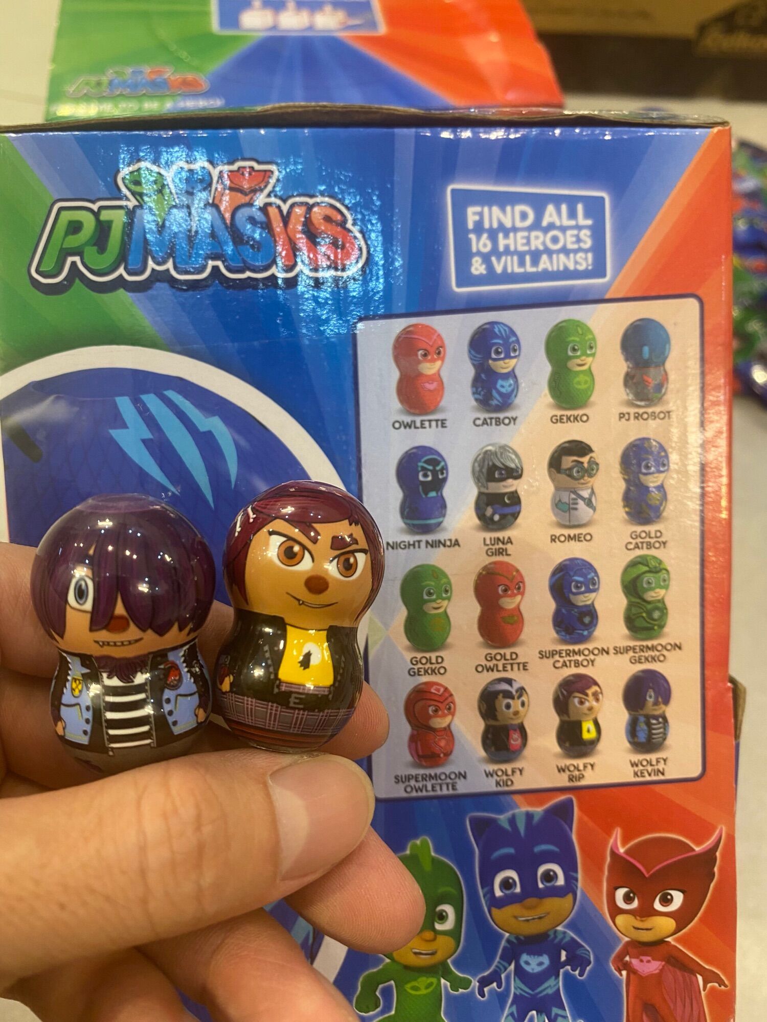 Kẹo Đồ Chơi Lật Đật PJ Masks Flipperz