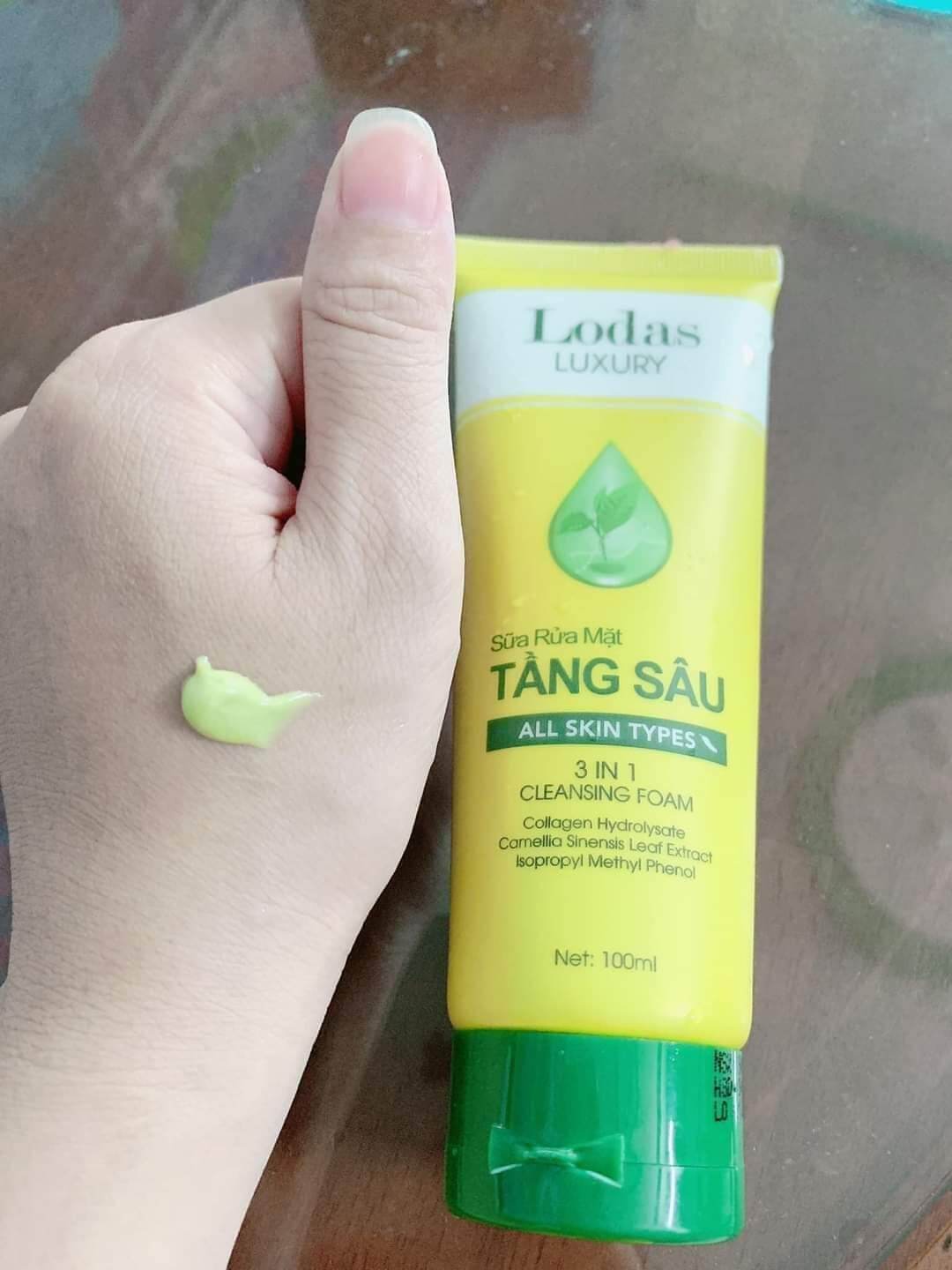 SỮA RỬA MẶT TẦNG SÂU 3IN1
