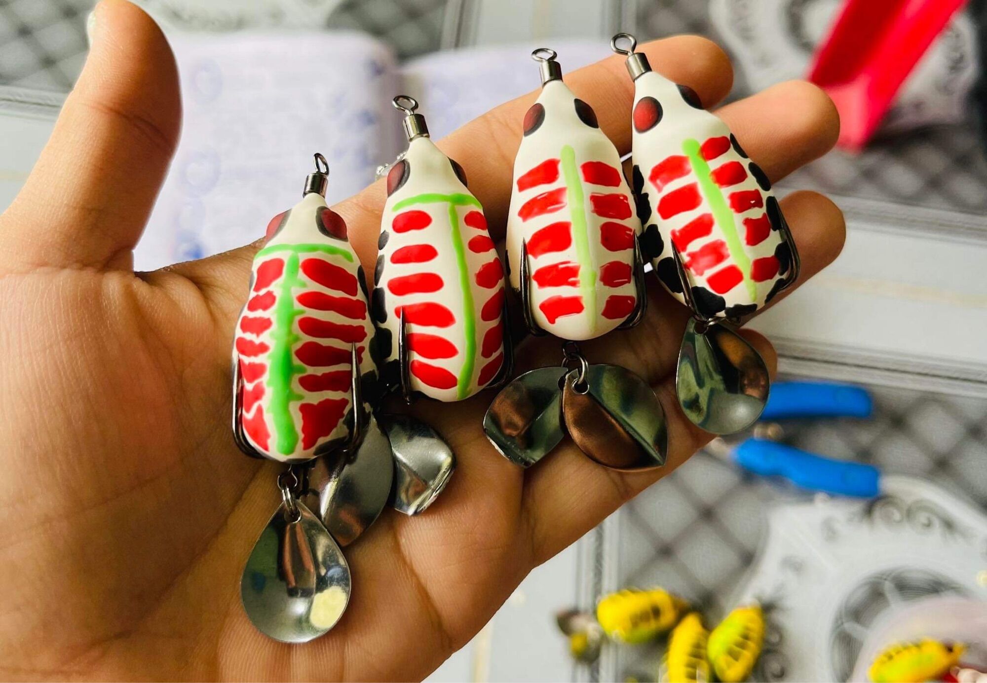 MỒI CÂU LURE-NHÁI HƠI SÊN BỌ HUNG