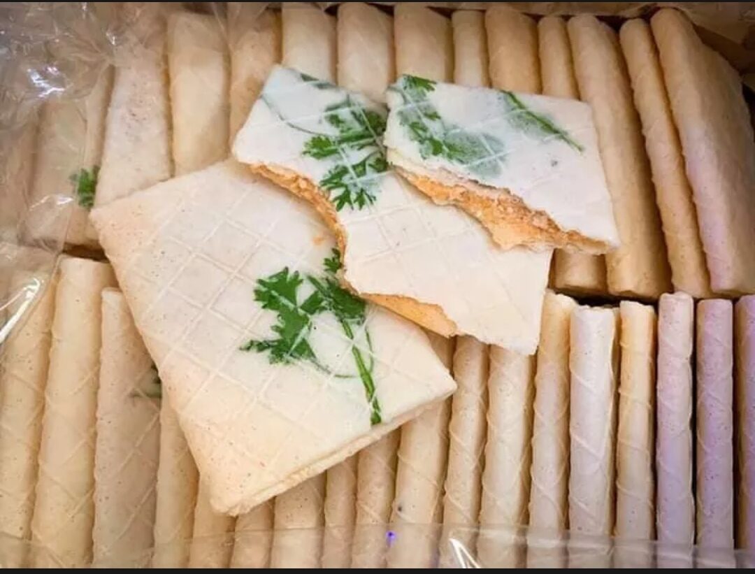 1kg bánh ngò kẹp đậu phộng (đặc sản Huế)