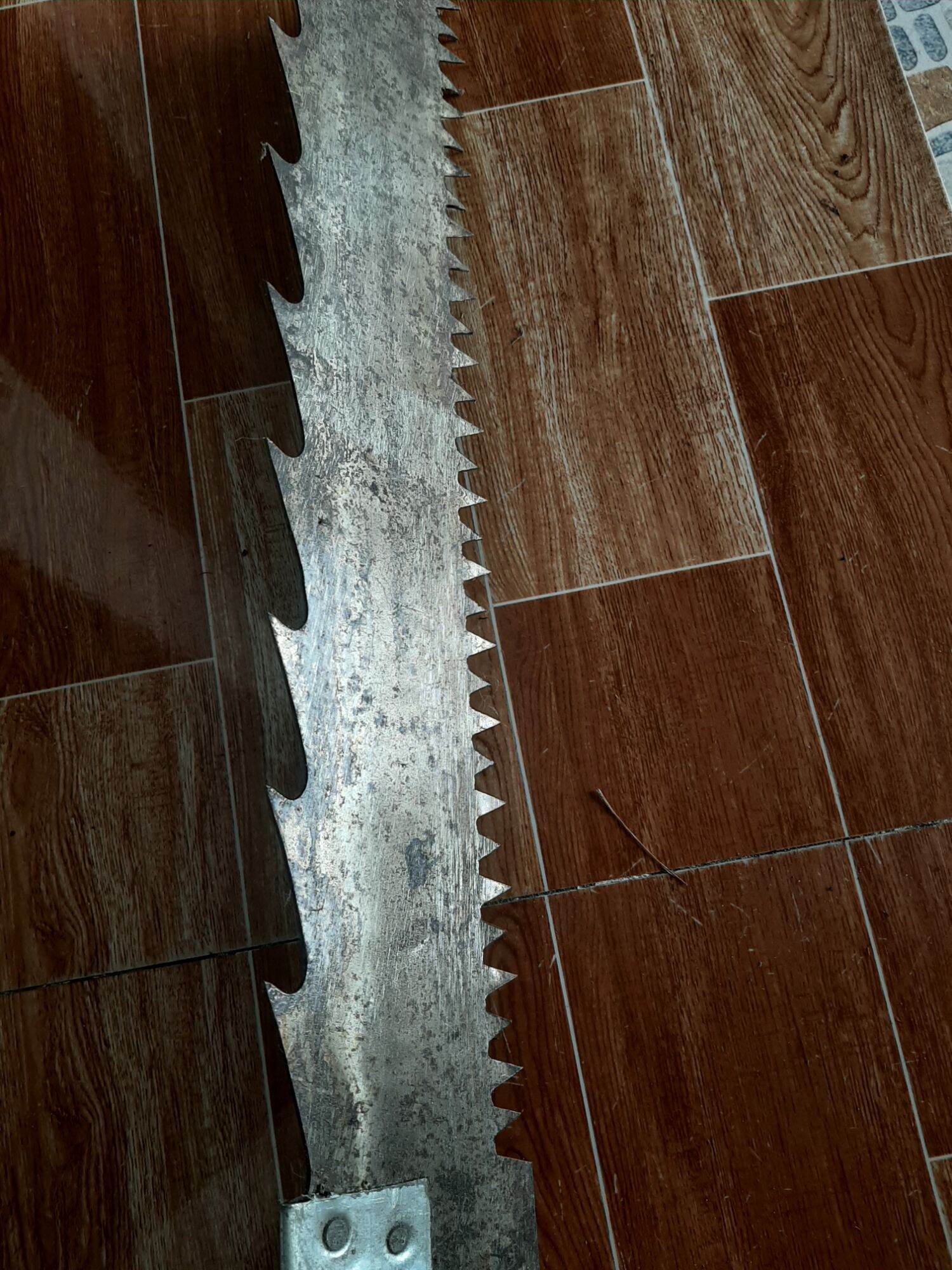 cưa nước đá( dụng cụ làm bếp)