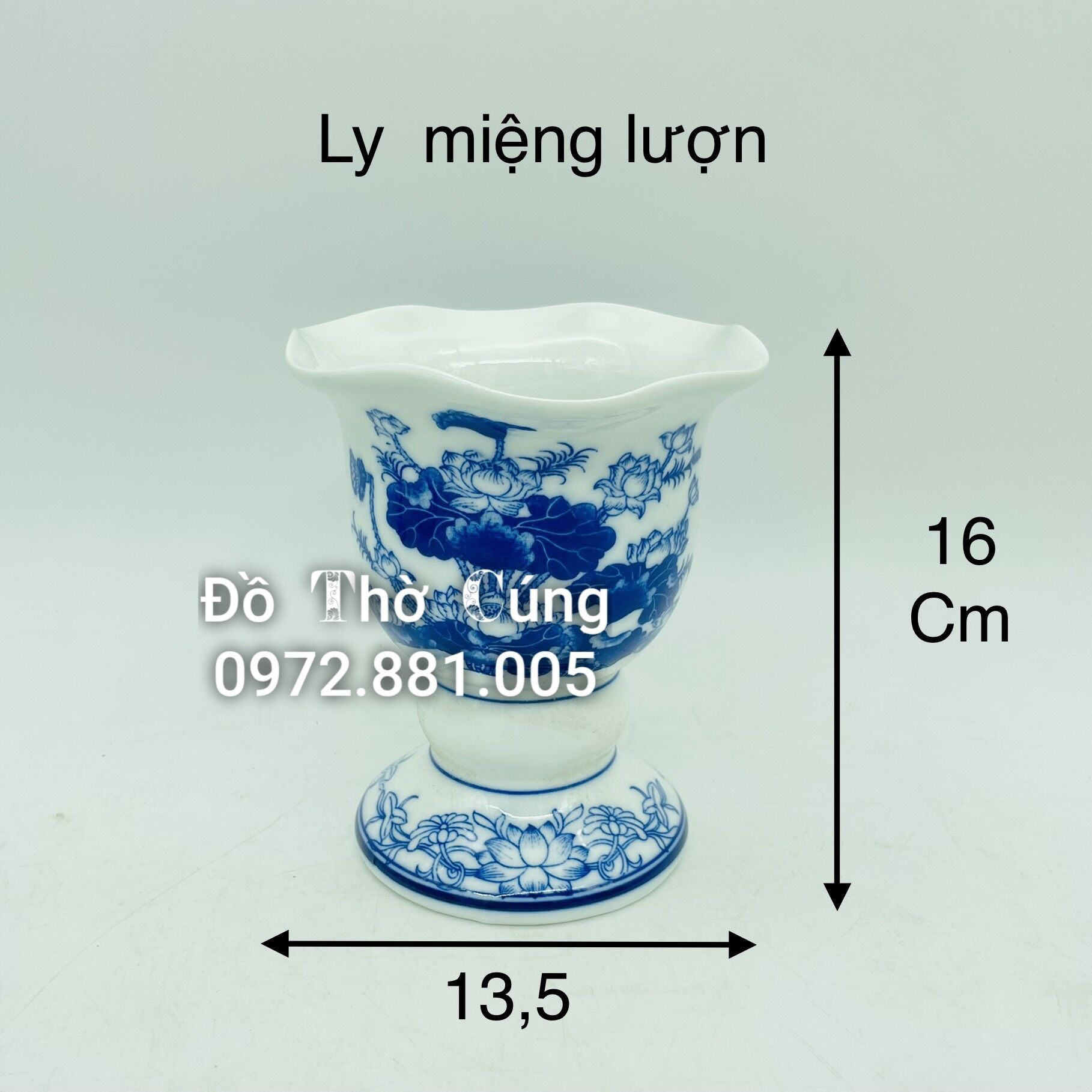 Ly đựng quả phật thủ sứ men lam