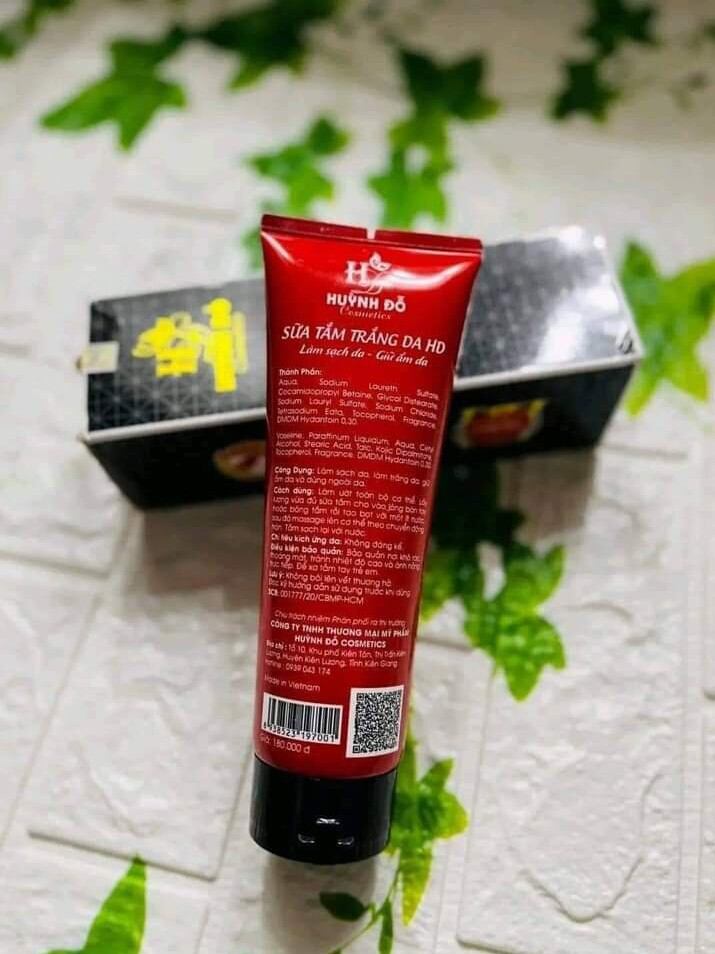 (kèm quà tặng) Sữa tắm trắng da Huỳnh đỗ