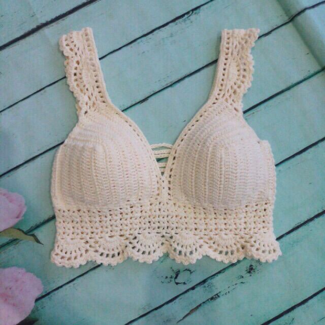 Áo len móc croptop