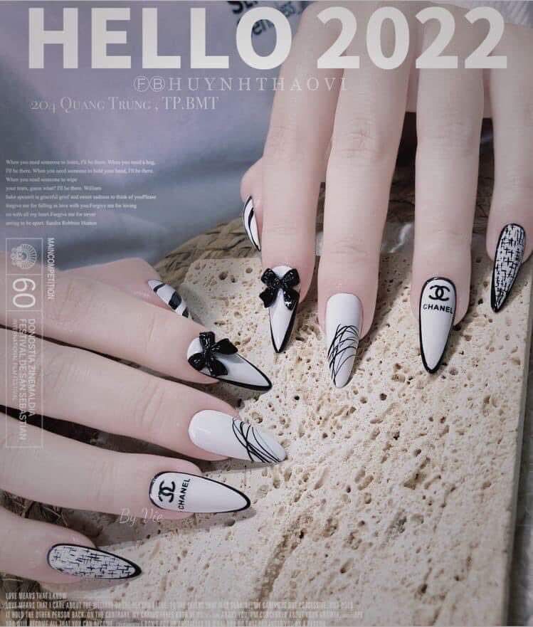Nail box thiết kế đính nơ theo size móng khách
